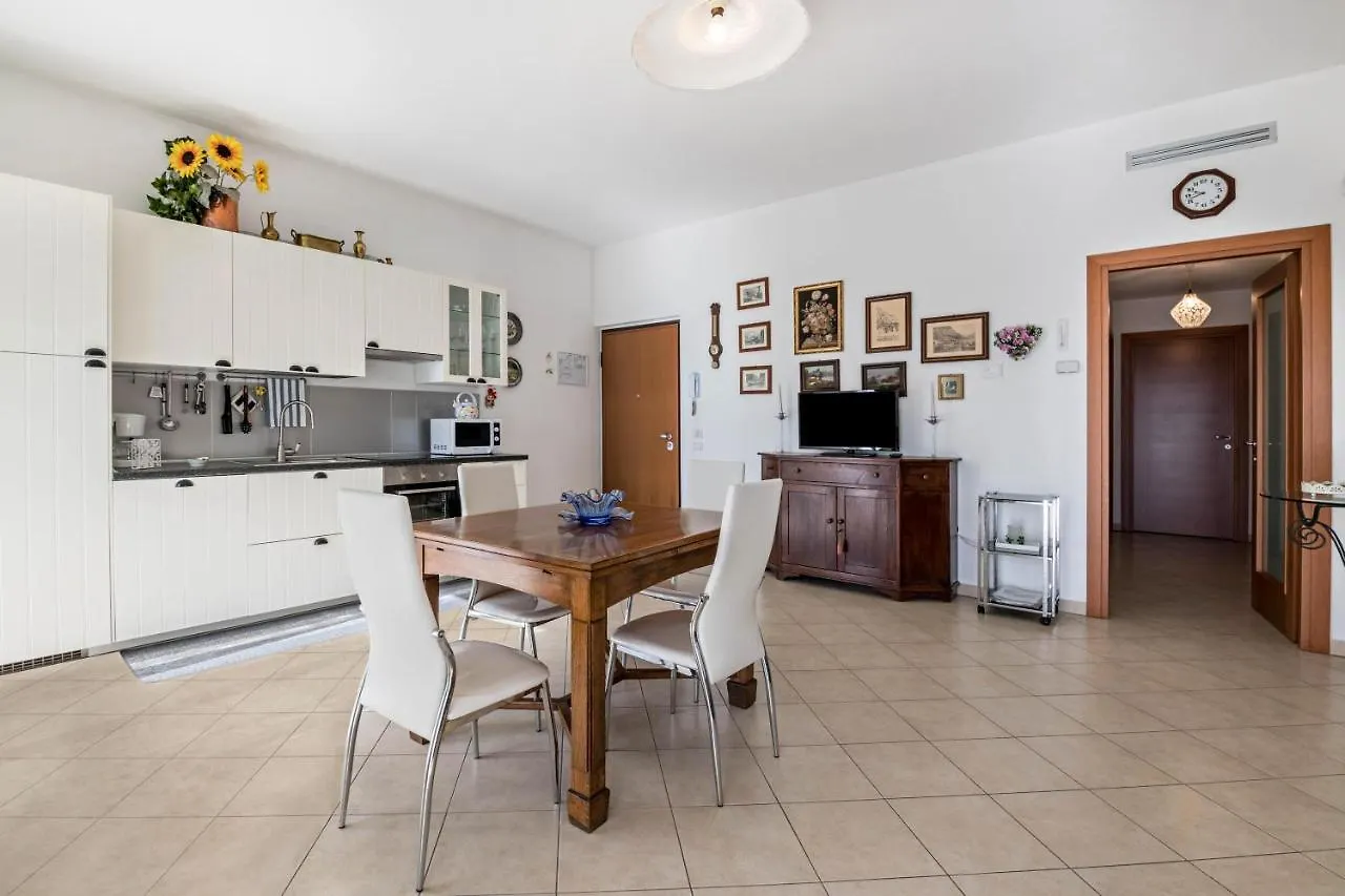 Apartment Loretta In Villa Fiore Toscolano Maderno