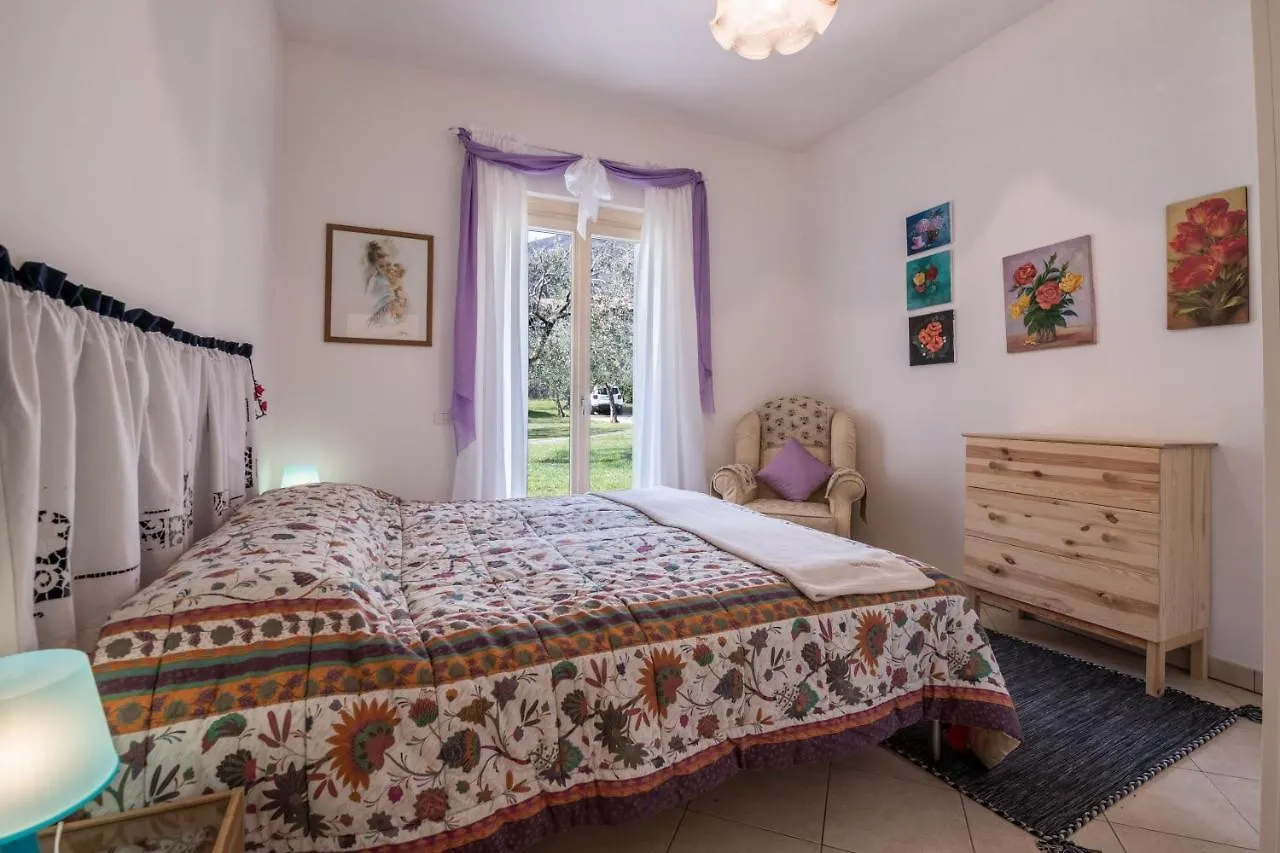 Apartment Loretta In Villa Fiore Toscolano Maderno