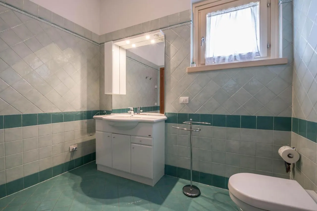 Apartment Loretta In Villa Fiore Toscolano Maderno 0*,  Italien